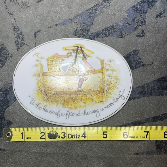 Holly Hobby “To the House of a Friend the Way is Never Long” wall hanging - Picture 6 of 7